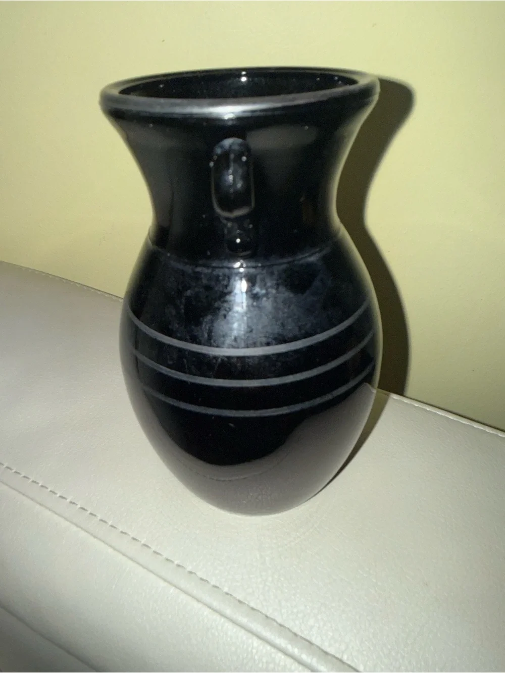 Glossy Black amethyst Decorative Vase